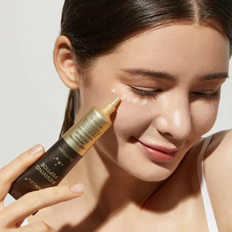 MEDICUBE Suero de tratamiento ocular con péptidos cuádruples